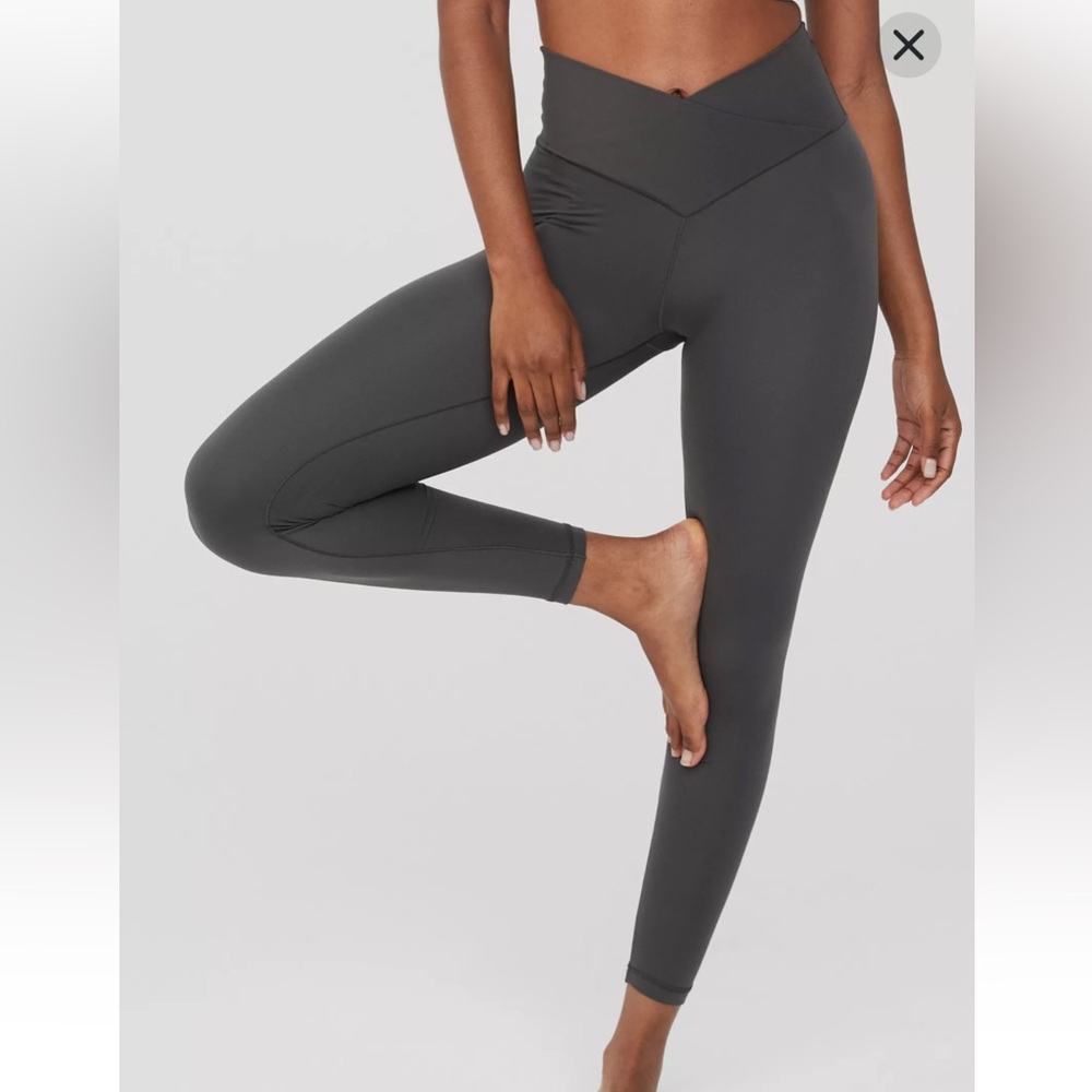 Gently Used OFFLINE By Aerie Real Me High Waisted Crossover Legging